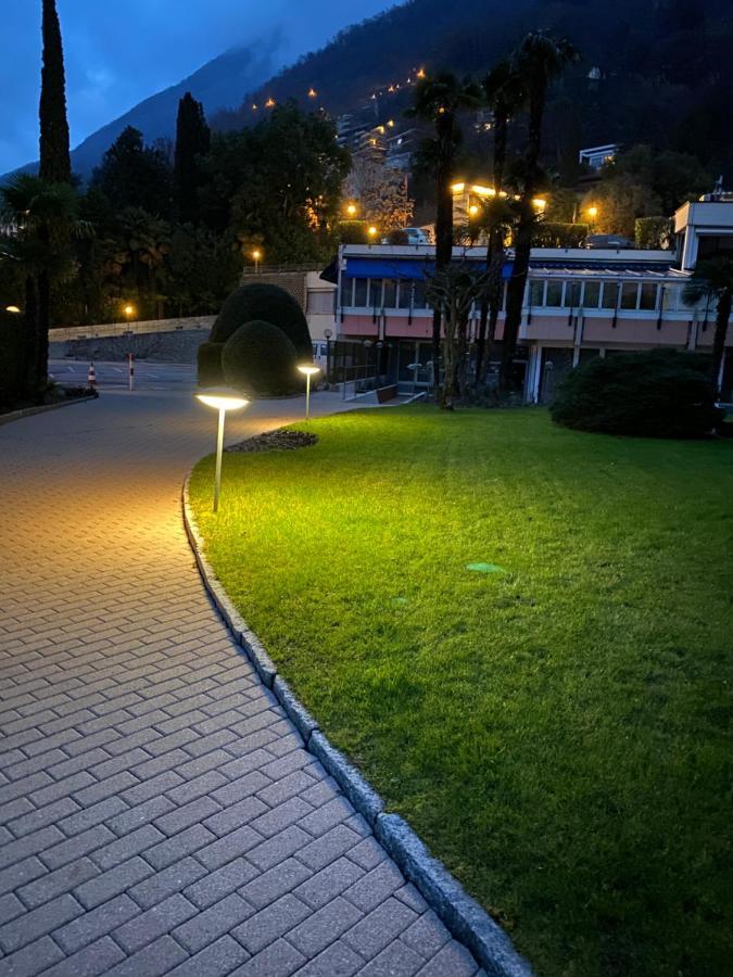 Holiday On The Lake Lugano Bissone Exterior photo